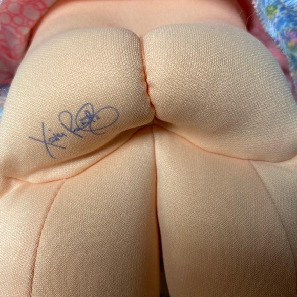 Authentic cabbage patch kid doll - Picture 6 of 6